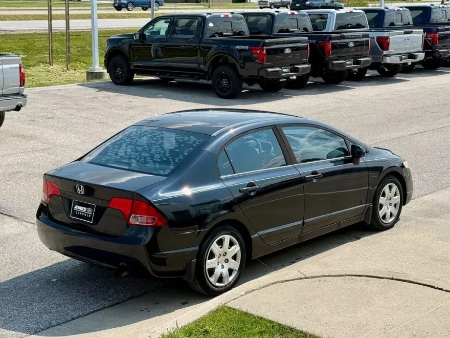 2008 Honda Civic LX photo 1