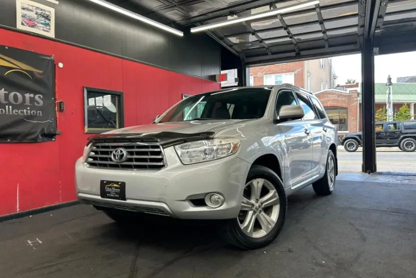 2010 Toyota Highlander Limited photo 1
