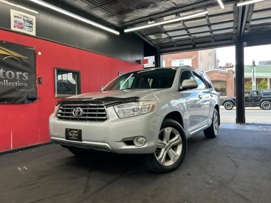 2010 Toyota Highlander Limited photo 1