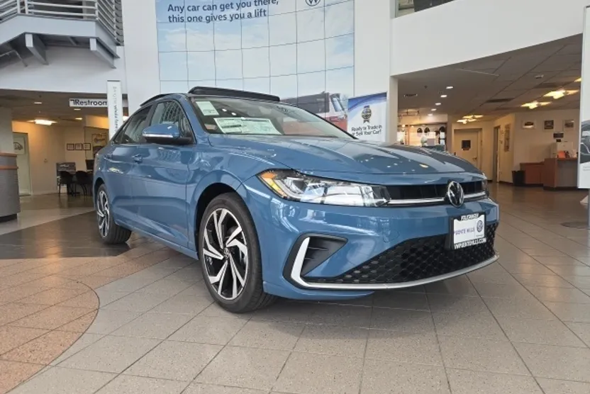 2025 Volkswagen Jetta SEL photo 1