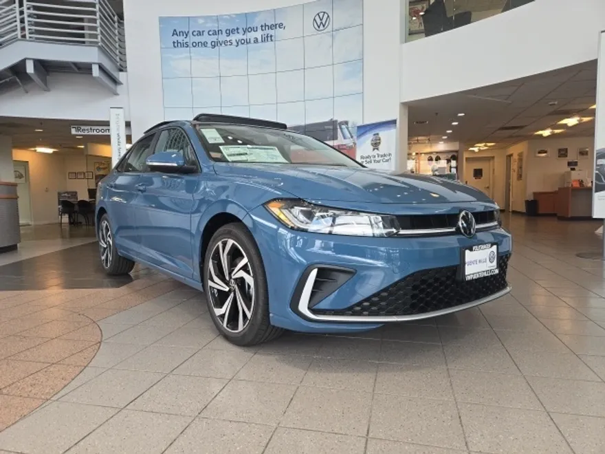 2025 Volkswagen Jetta SEL photo 1