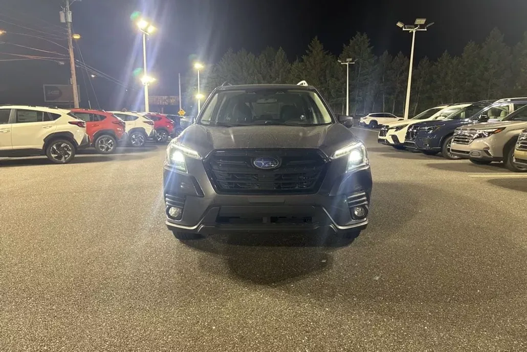 2023 Subaru Forester Premium photo 1