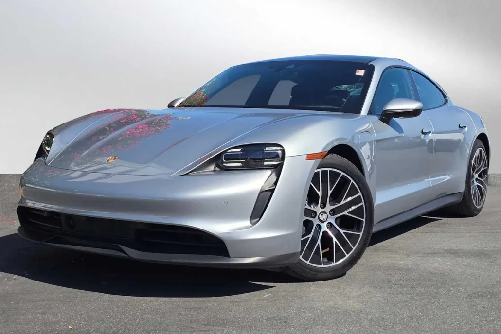 2023 Porsche Taycan photo 1