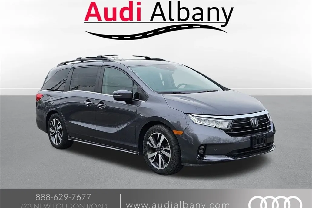 2023 Honda Odyssey Touring photo 1