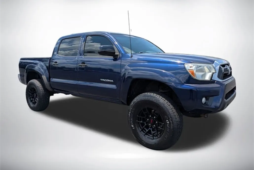 2013 Toyota Tacoma PreRunner V6 photo 1
