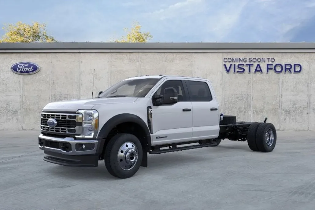 2026 Ford F-550 XLT photo 1