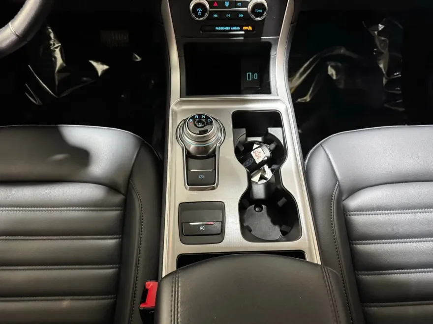 2024 Ford Edge SEL photo 16