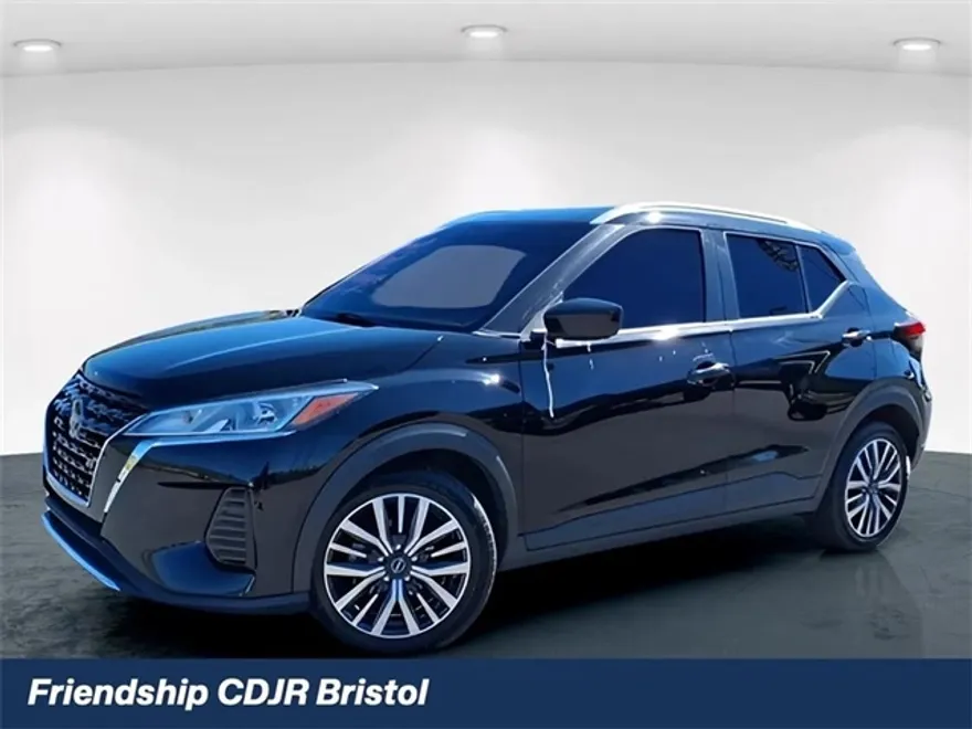 2022 Nissan Kicks SV photo 1