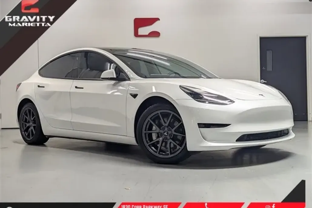 2023 Tesla Model 3 photo 1