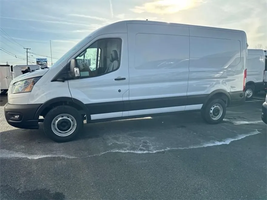 2024 Ford Transit photo 2
