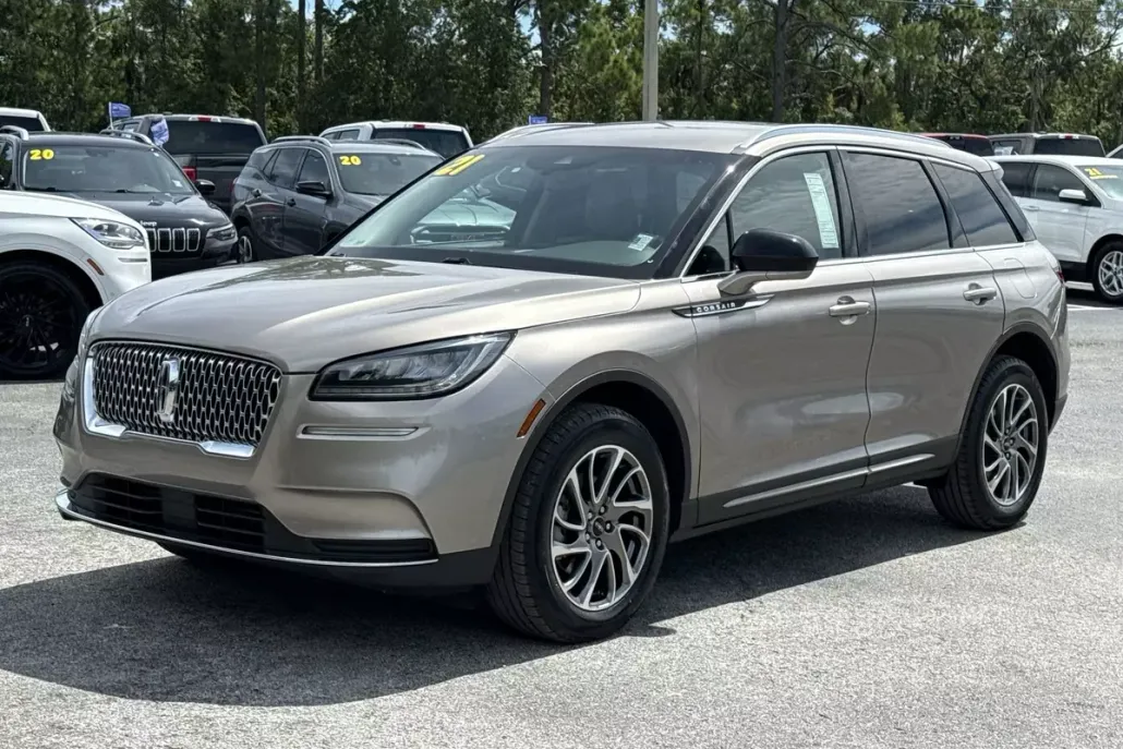 2021 Lincoln Corsair Standard photo 1