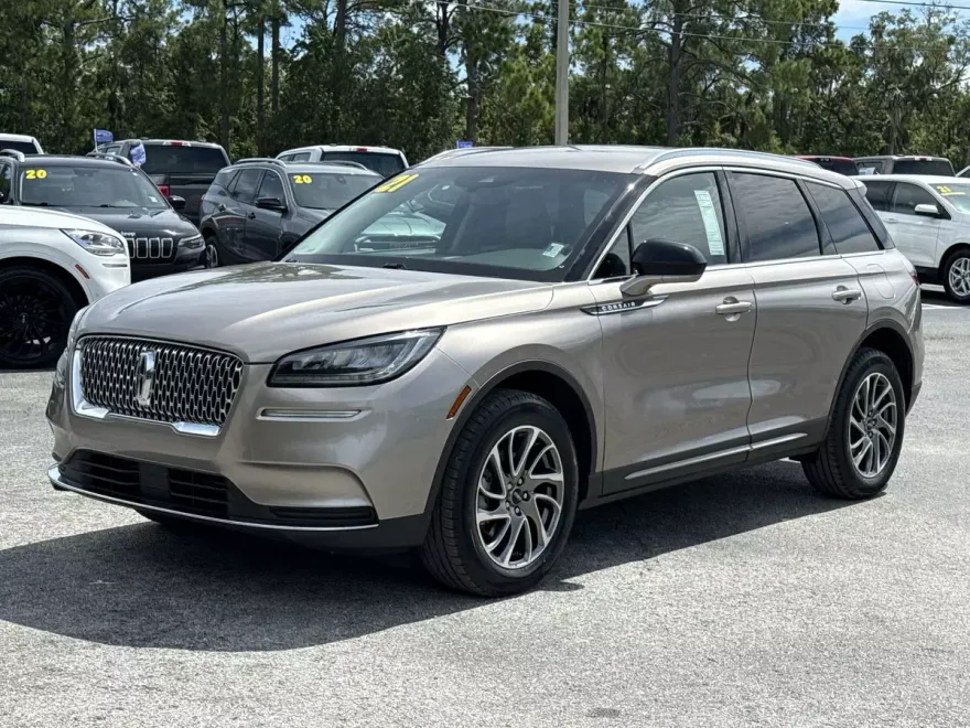 2021 Lincoln Corsair Standard photo 1