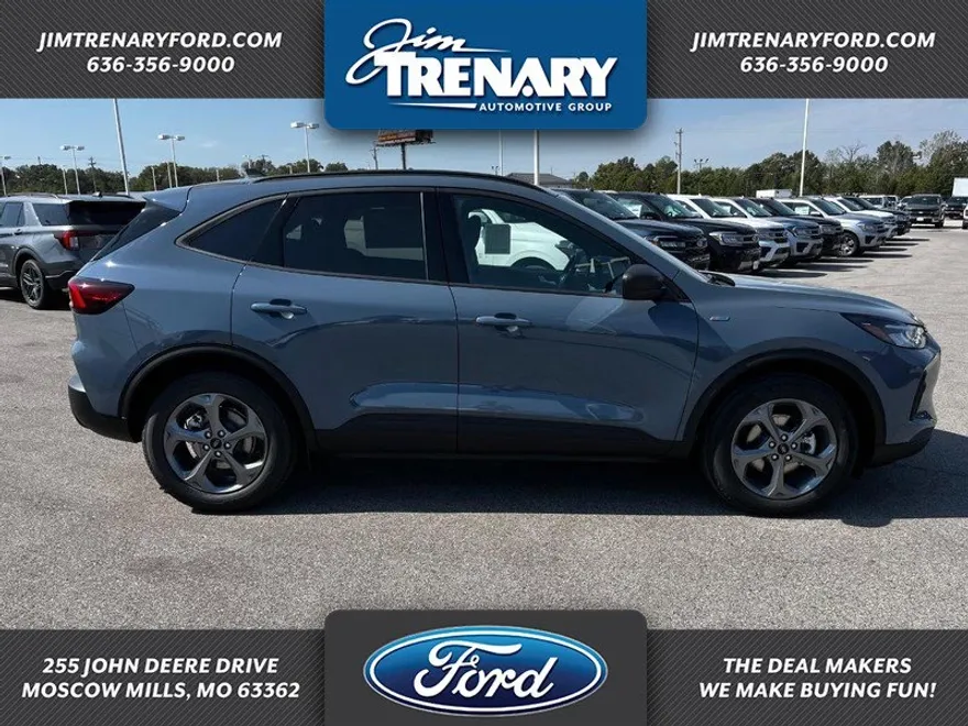 2025 Ford Escape ST-Line photo 1