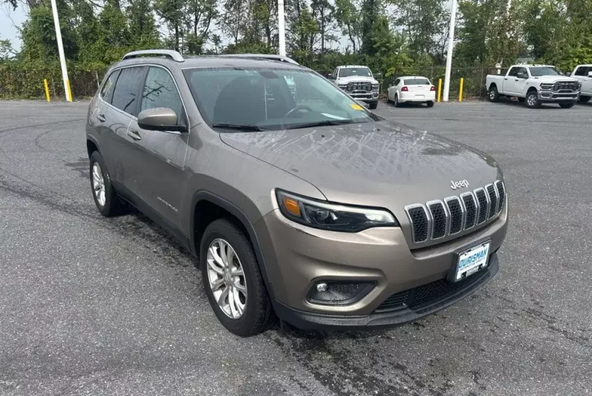 2019 Jeep Cherokee Latitude photo 1