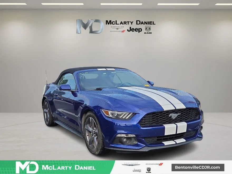 2015 Ford Mustang V6 Convertible photo 1
