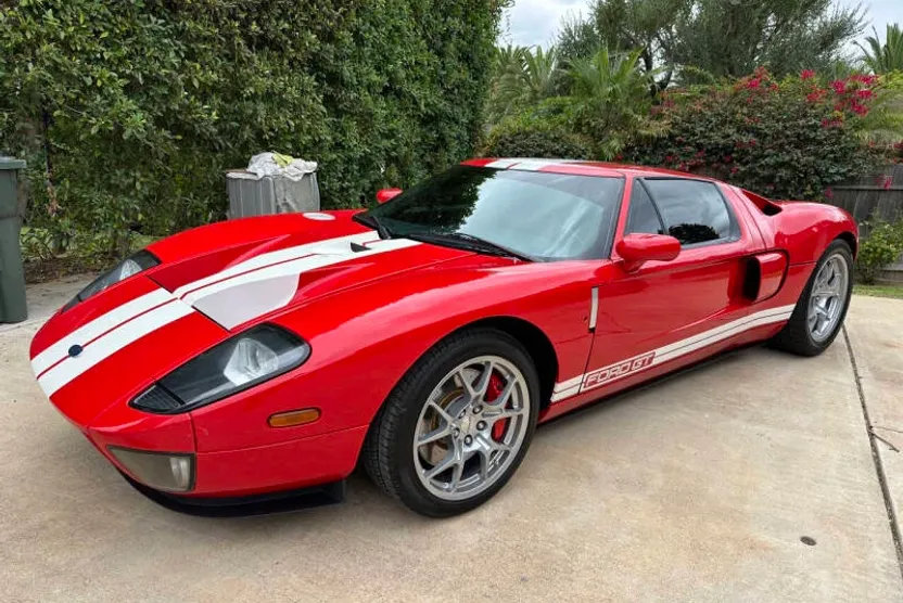 2005 Ford GT photo 1