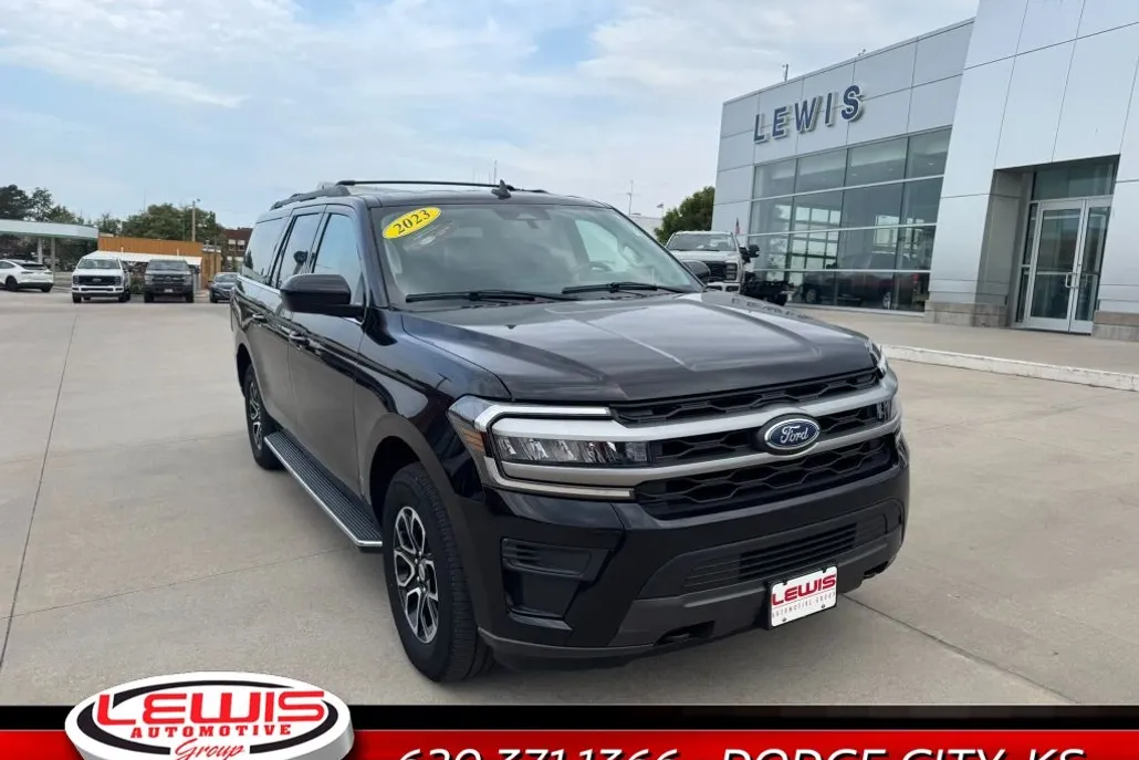 2023 Ford Expedition MAX XLT photo 1