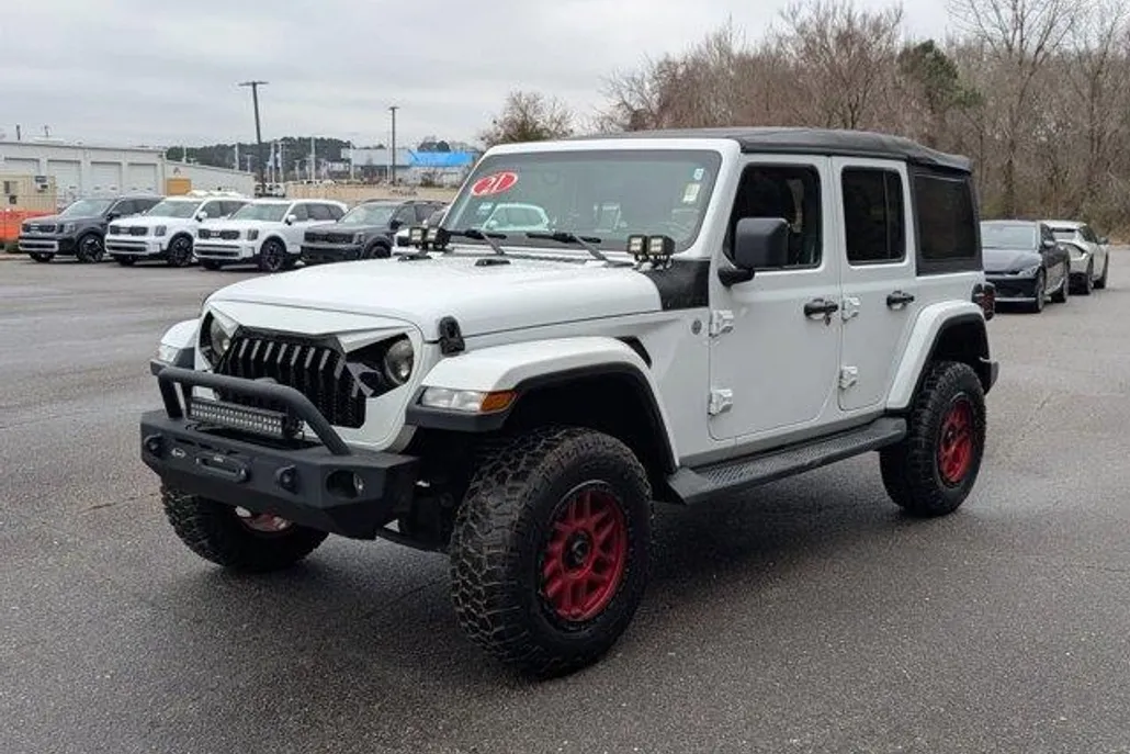 2021 Jeep Wrangler Unlimited Sahara photo 1