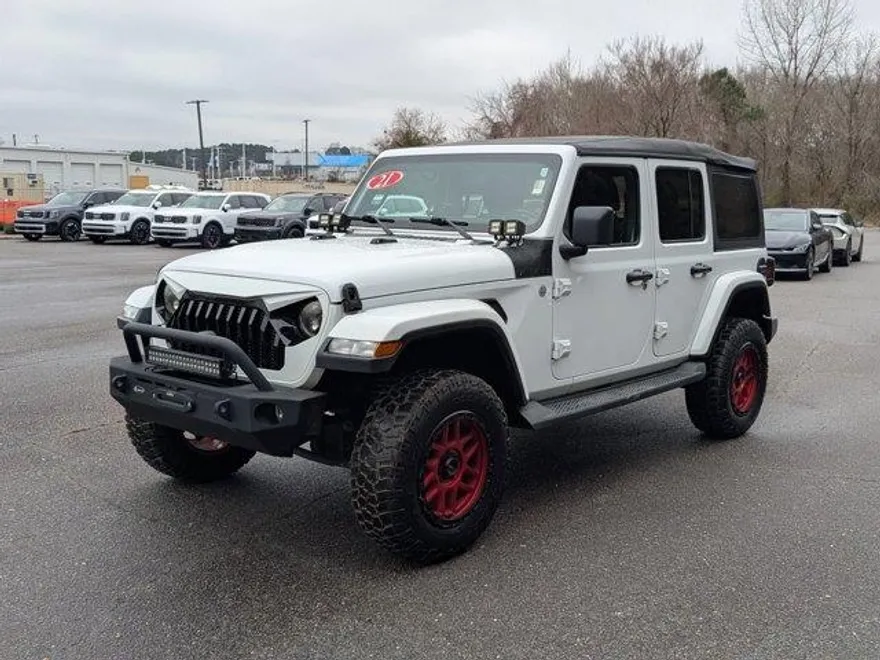 2021 Jeep Wrangler Unlimited Sahara photo 1
