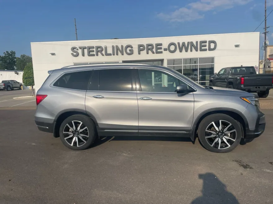 2019 Honda Pilot Elite photo 1