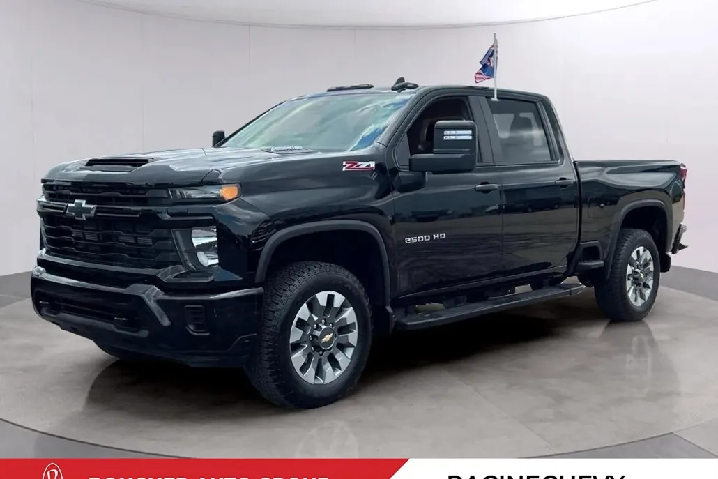 2024 Chevrolet Silverado 2500HD Custom photo 1