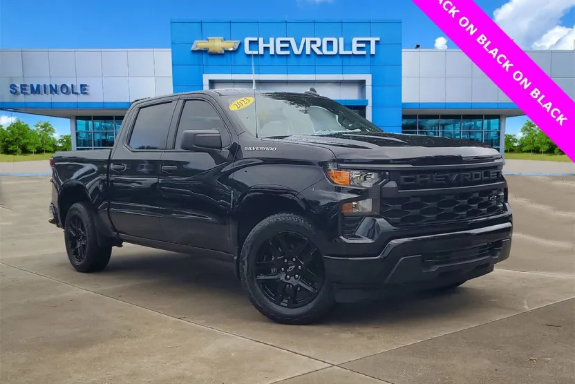 2023 Chevrolet Silverado 1500 Custom photo 1