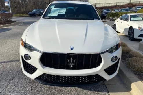 2024 Maserati Levante Modena photo 3