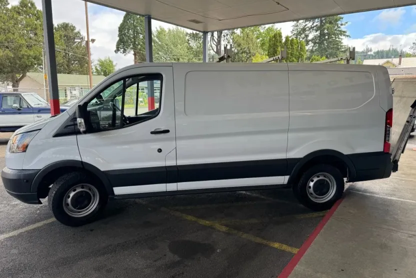2017 Ford Transit Van photo 1