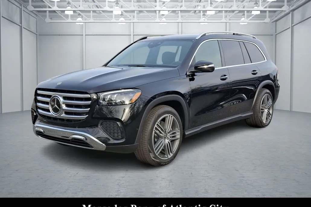 2025 Mercedes Benz GLS 450 4MATIC photo 1