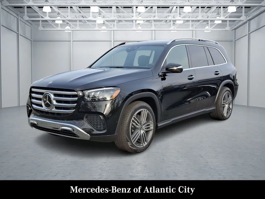 2025 Mercedes Benz GLS 450 4MATIC photo 1