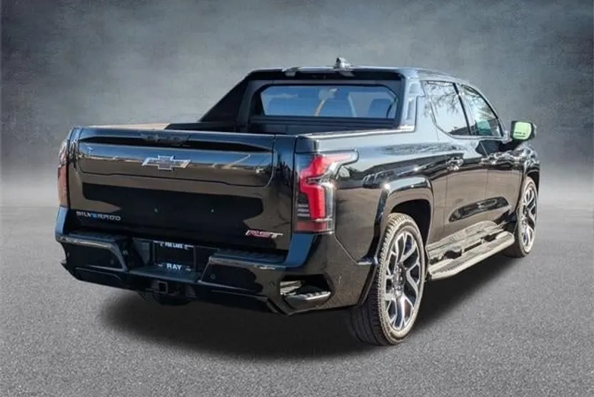 2025 Chevrolet Silverado EV RST photo 1