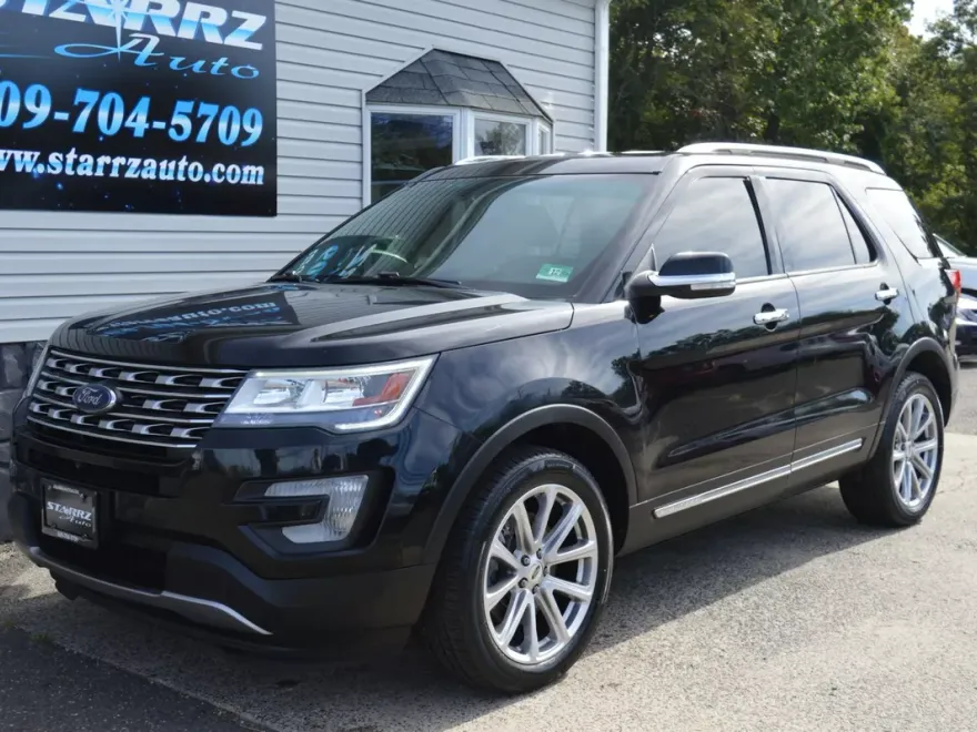 2016 Ford Explorer Limited Sport photo 1