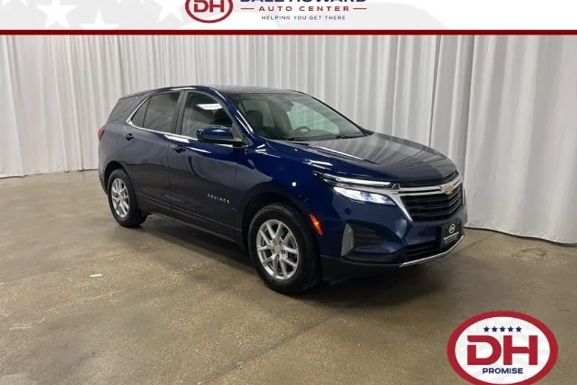 2022 Chevrolet Equinox LT photo 1