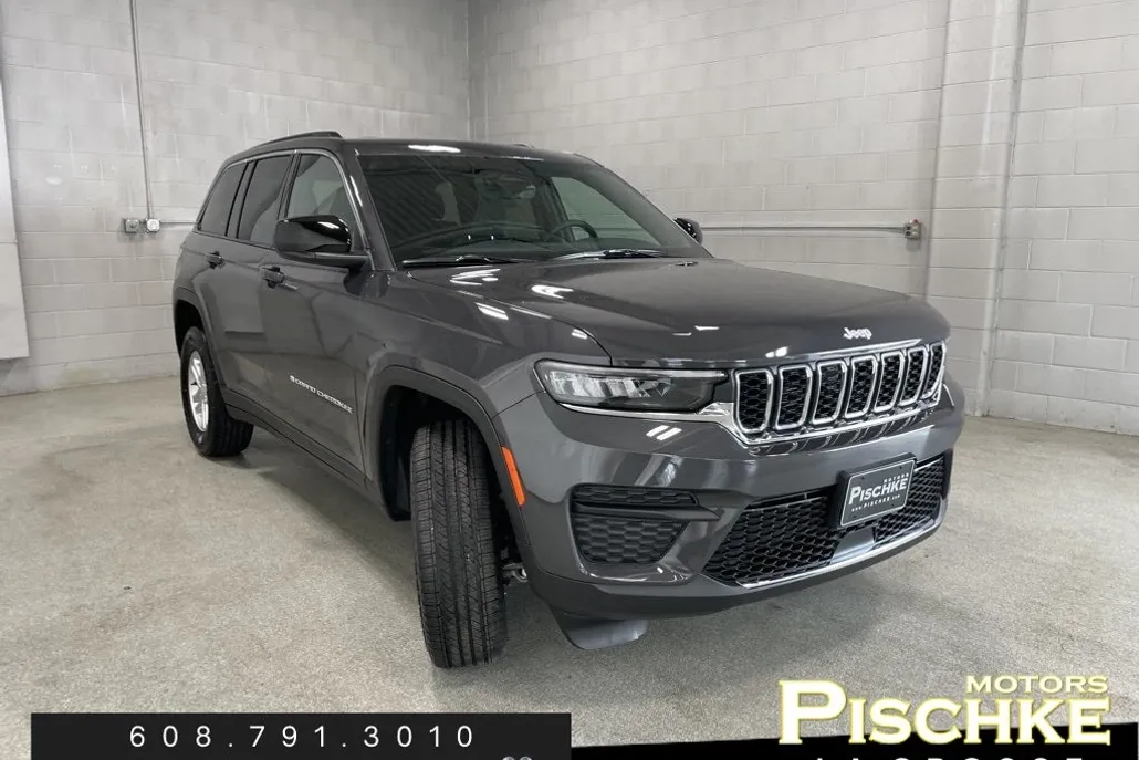 2025 Jeep Grand Cherokee Laredo photo 1