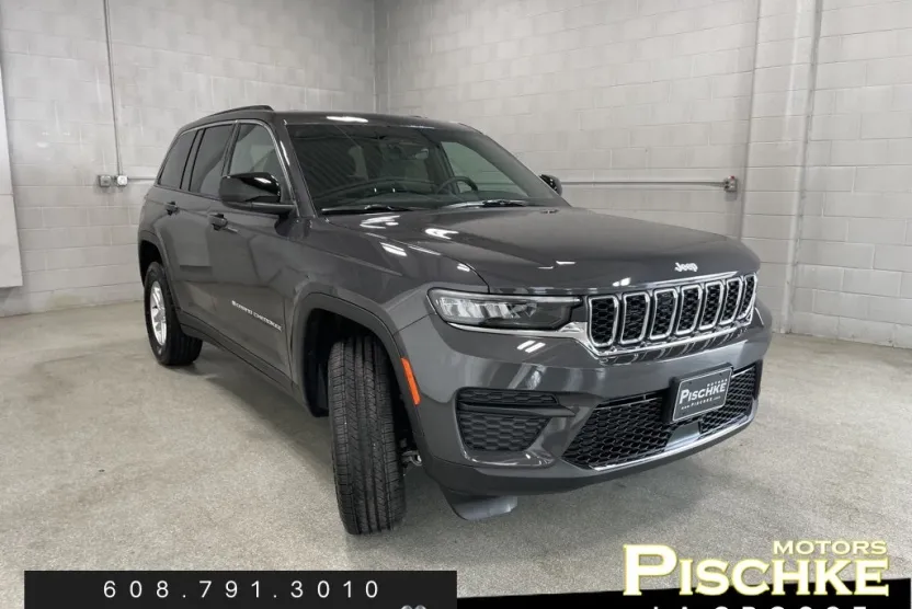 2025 Jeep Grand Cherokee Laredo photo 1