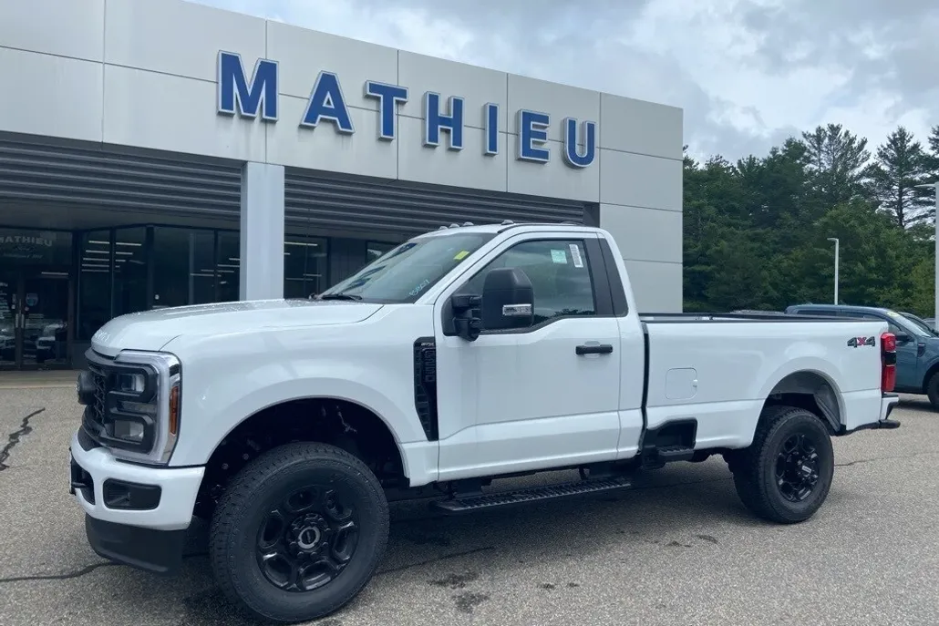 2025 Ford F-250 XL photo 1