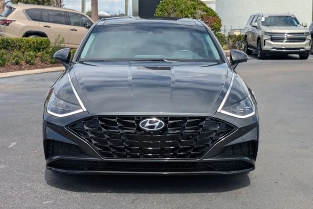 2022 Hyundai Sonata Limited photo 1