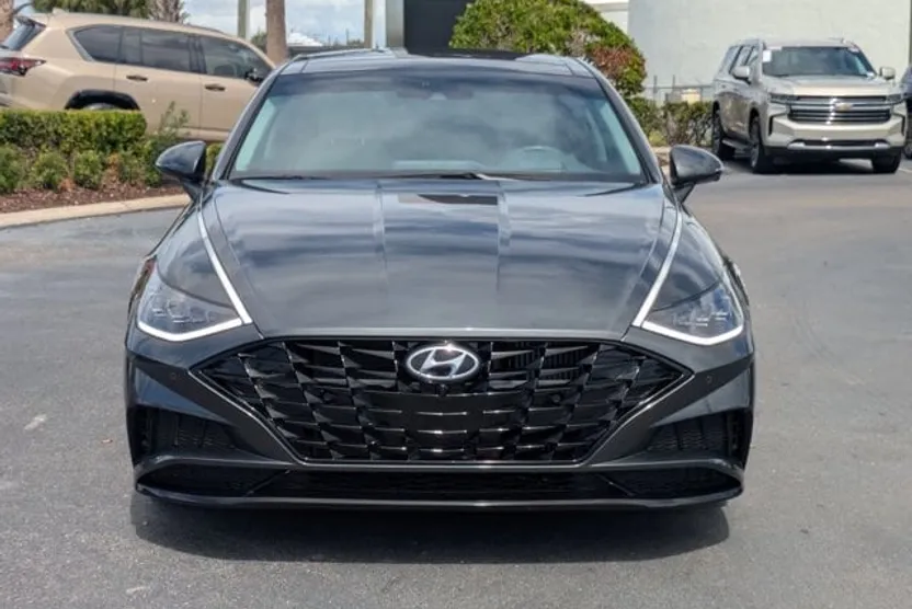 2022 Hyundai Sonata Limited photo 1