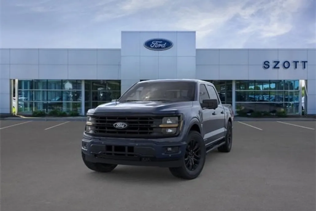 2025 Ford F-150 XLT photo 1