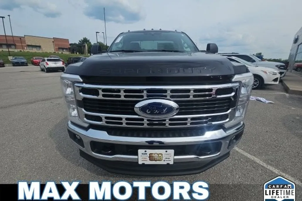2025 Ford F-350 XLT photo 1
