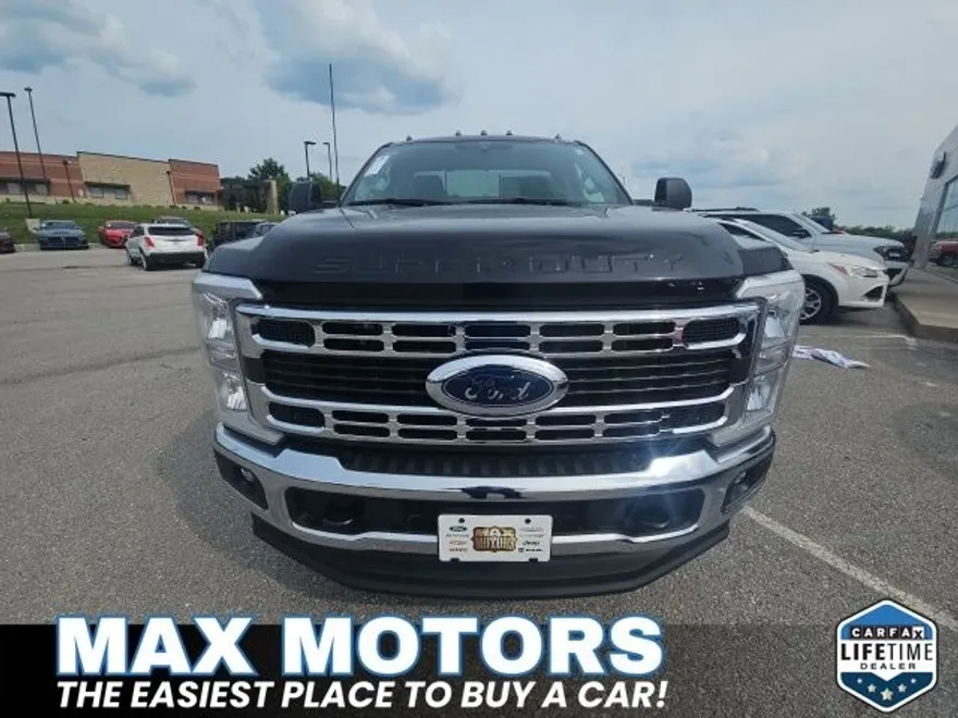 2025 Ford F-350 XLT photo 1