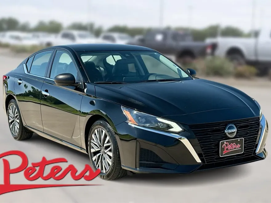 2024 Nissan Altima 2.5 SV photo 1