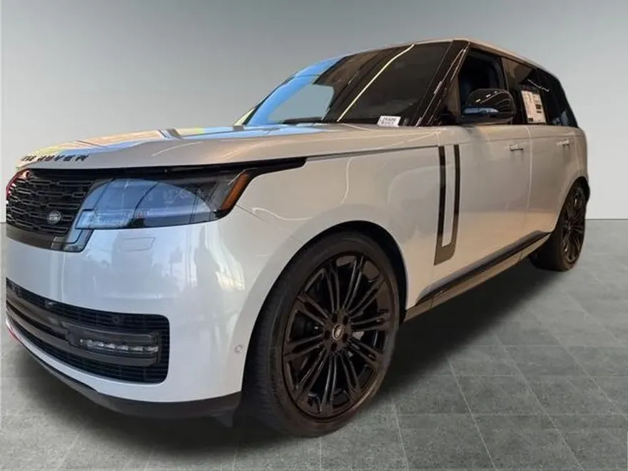 2025 Land Rover Range Rover SE photo 1
