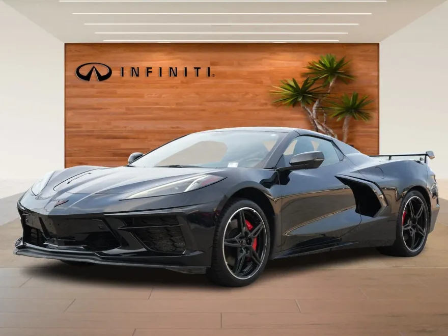 2022 Chevrolet Corvette 2LT photo 1