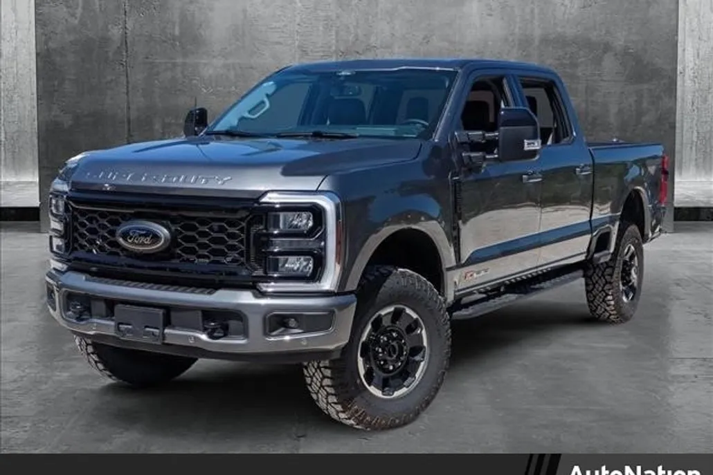 2025 Ford F-250 Lariat photo 1