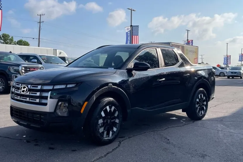 2025 Hyundai Santa Cruz SEL Activity photo 1