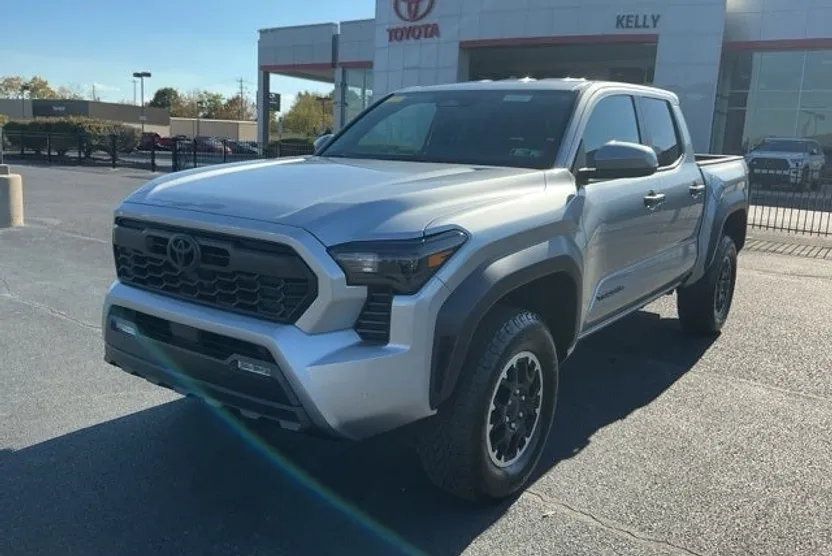 2024 Toyota Tacoma Base photo 1