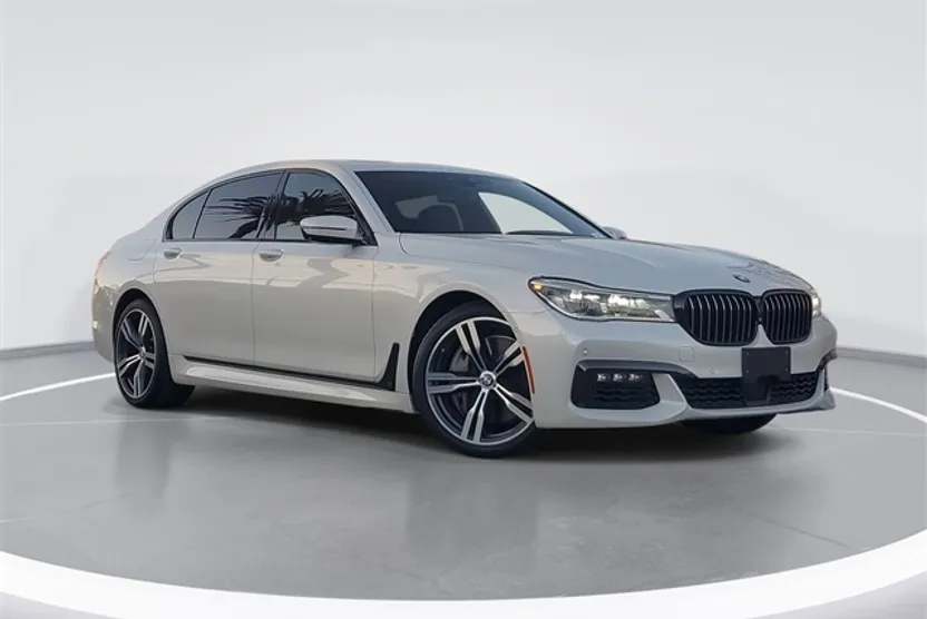 2019 Bmw 750i Sedan photo 1