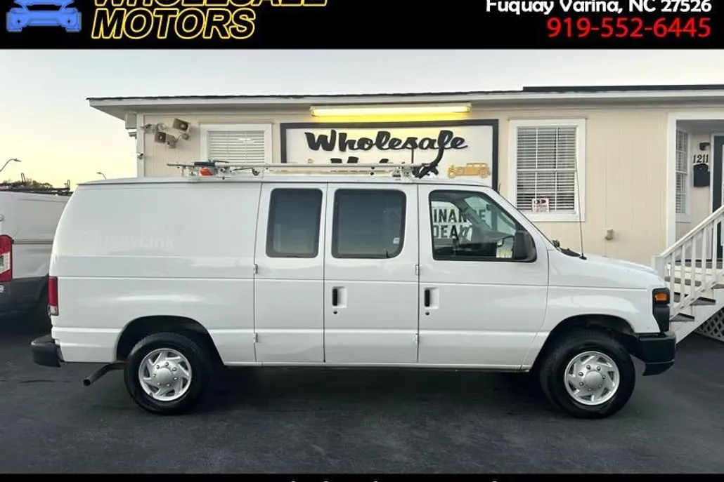 2011 Ford E-150 photo 1