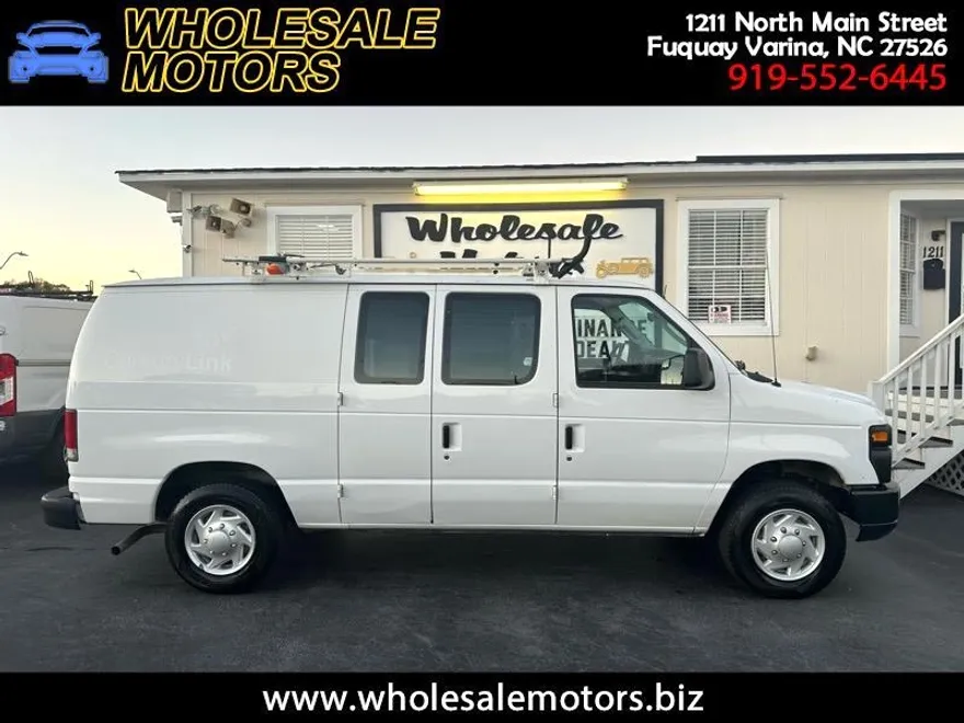 2011 Ford E-150 photo 1